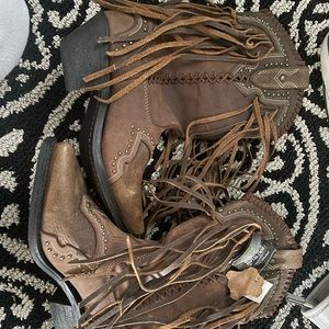 Cowgirl boots size 6